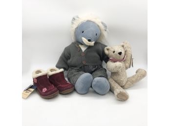 (77) LOT OF 3 ITEMS-1 PAIR NIB KIDS BOOTS-1 LGE.EINSTEIN BEAR APPROX19'T.-1 VERMONT TEDDY BEAR APPROX 12'T