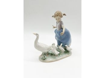 A-14- LLADRO FIGURINE - LITTLE GIRL WALKING WITH DUCKS - 7' LONG BY 7' HIGH - PERFECT