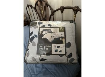 B-8- NEW IN PACKAGE 8 PIECE KING SIZE BED SET - COMFORTER, SHAMS, BEDSKIRT, PILLOWS