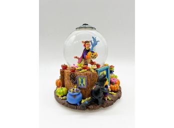 D-27 -DISNEY MUSICAL SNOW GLOBE - HALLOWEEN POOH & TIGGER - PLAYS 'THE WONDERFUL THING ABOUT TIGGERS' - 8'