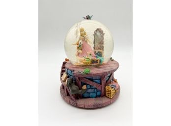 D-4- DISNEY CINDERELLA MUSICAL SNOW GLOBE - PLAYS 'A DREAM IS A WISH YOUR HEART MAKES' - 8'