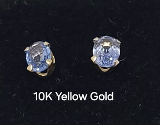 10K Yellow Gold Stud  Earrings With Light Purple Gemstones