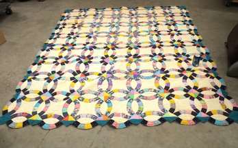 Hand Quilted Wedding Ring Quilt, 75x84', Two  Burns On Back  (102)