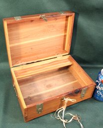 Vintage Hinged Wood Box With Lock & Key, 10x7x5'  (119)