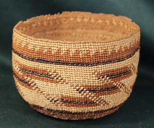 Antique Native American Woven Yurok Basket, 5x4'H    (15)