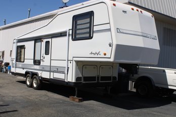 1989 Aluma Lite XC Holiday Rambler  5th Wheel Travel Trailer Coach, 2 Axels, Kitchen, Awning, Queen Bed (1)