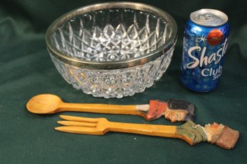 Clear Pressed Glass Salad Bowl &  Wooden Folk Art Fork & Spoon  (22)