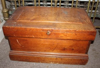 Antique Oak Lift Lid Blanket Chest, Ca 1870, 31x19x17'H   (241)