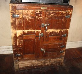 Antique Oak 3 Door Ice Box 'North Hand', Complete Original Hardware,  32x18x40'H  (279)