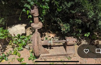 Cast Iron Redding Iron Works Water Pump  (281)