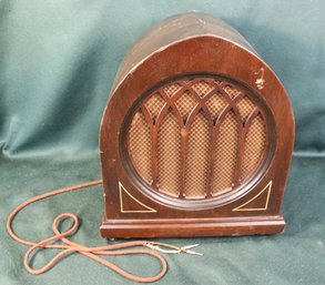 Bosch Walnut Radio Speaker, 11'x 7'x 12'  (283)