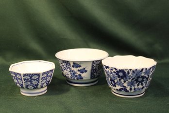 Vintage  Oriental3 Blue & White Bowls, 4.5' & 5.5' Wide  (293)