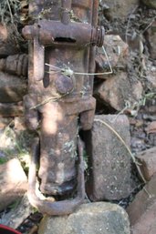 Antique Cast Iron Mining Water Washer Pressure?   (301)
