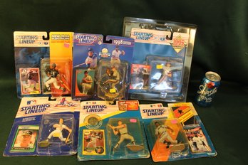 6 Baseball Figures And Cards, 1991, '95, '97, '93, '99 (302)