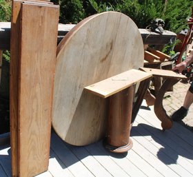 Unassembled Antique Oak 44' Round Solid Top Table,  5 Leaves, Center  Colum, Pedestal, Splayed Legs  (318)