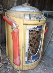 1947 Seeburg 'Trash Can' Juke Box Machine W/ Key, As Is  (328)