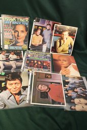 Assorted Star Trek Pictures & Magazine  (353)