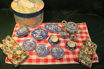 16 Pc. Blue (Willow) On White Child's Tea Set & Table Cloths In Box  (401)