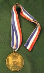 Coca Cola 1984 Medal  (427)