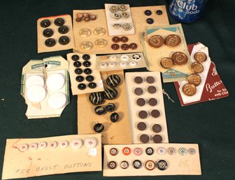 Antique And Vintage Assorted Buttons On Cards  (68)