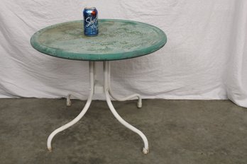 Vintage Metal Outdoor Table, 24x20'H    (71)