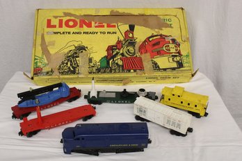 6 Piece Lionel Train Set In Box  (84)