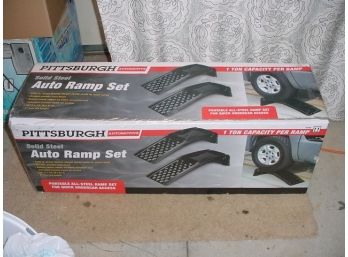 Pittsburgh Auto Ramp Set, Steel, 6500 Pound Gross Vehicle Weight   (157)