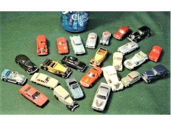 25 Toy Vehicles - German Wiking, Berlin In Cigar Box    (45)