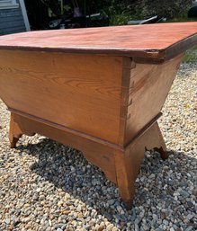 Vintage Colonial Pine Table