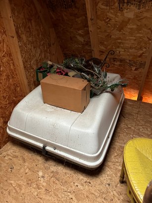 Rooftop Cargo Container