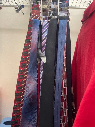 Tie Lot - Lot Of Miscellaneous Ties