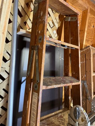 Industrial Type 1 Wood Ladder