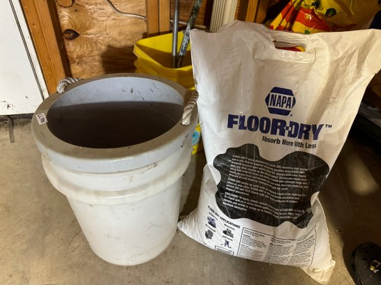 Garage Lot - Floor Dry & Rubber Bucket