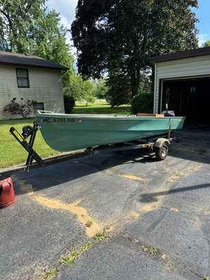 14 Foot Small Fishing Boat Clipper Craft With Evinrude Sportwin 9122R With Trailer