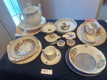 Large Vintage Porcelain & China Lot