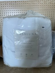 Casaluna Mid Weight Down Alternative Comforter