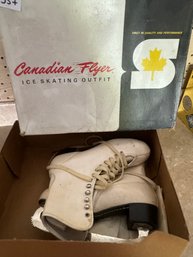 Vintage Canadian Flyer Ice Skates In Original Box 16S Ladies 6