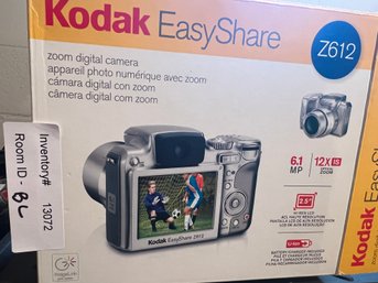 Kodak Easy Share Z612 Digital Camera In Box