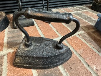 Antique Iron With Handle