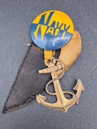 US Navy Pin And Ribbon