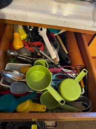 Kitchen Utensil Lot