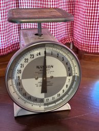 Vintage Hanson Kitchen Scale