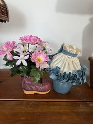 Country Style Lamp And Flower Holder Decor