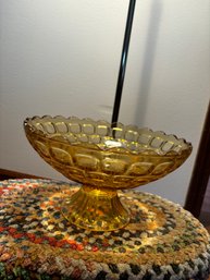 Vintage Yorktown Gold (Colonial) Footed Bowl By Federal Glass - Scalloped Edges