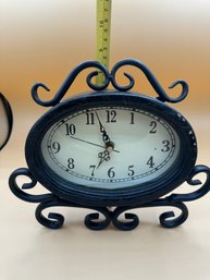 Battery Operated Table Top Clock