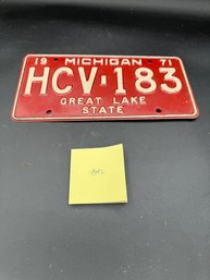 Vintage Michigan 1971 Red And White License Plate