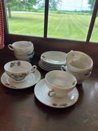 Beautiful Floral Design Tea Cups And Saucers Lot