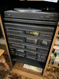 Vintage Realistic Integrated Stereo System  With Cabinet & Speakers