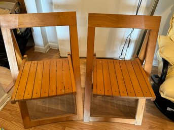 Fantastic Pair Of Vintage Wood Folding Chairs - Made In Jerusalem