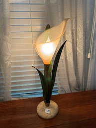 Lily Table Lamp / Light - Working!